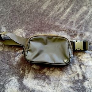Lululemon Belt Bag Black.